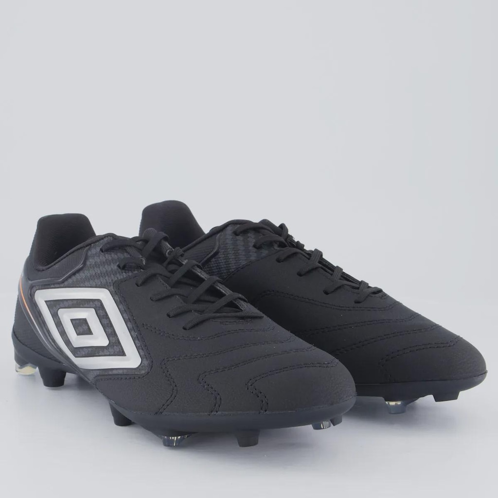 Imagem 2 do produto Chuteira de Campo Masculina Umbro Adamant Master Class Club