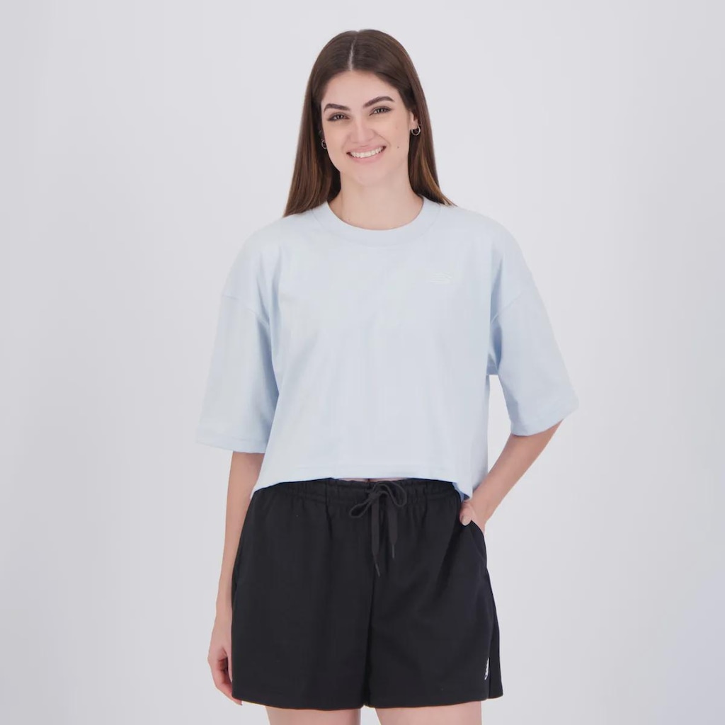 Camiseta Cropped New Balance Small Logo Oversized Feminino