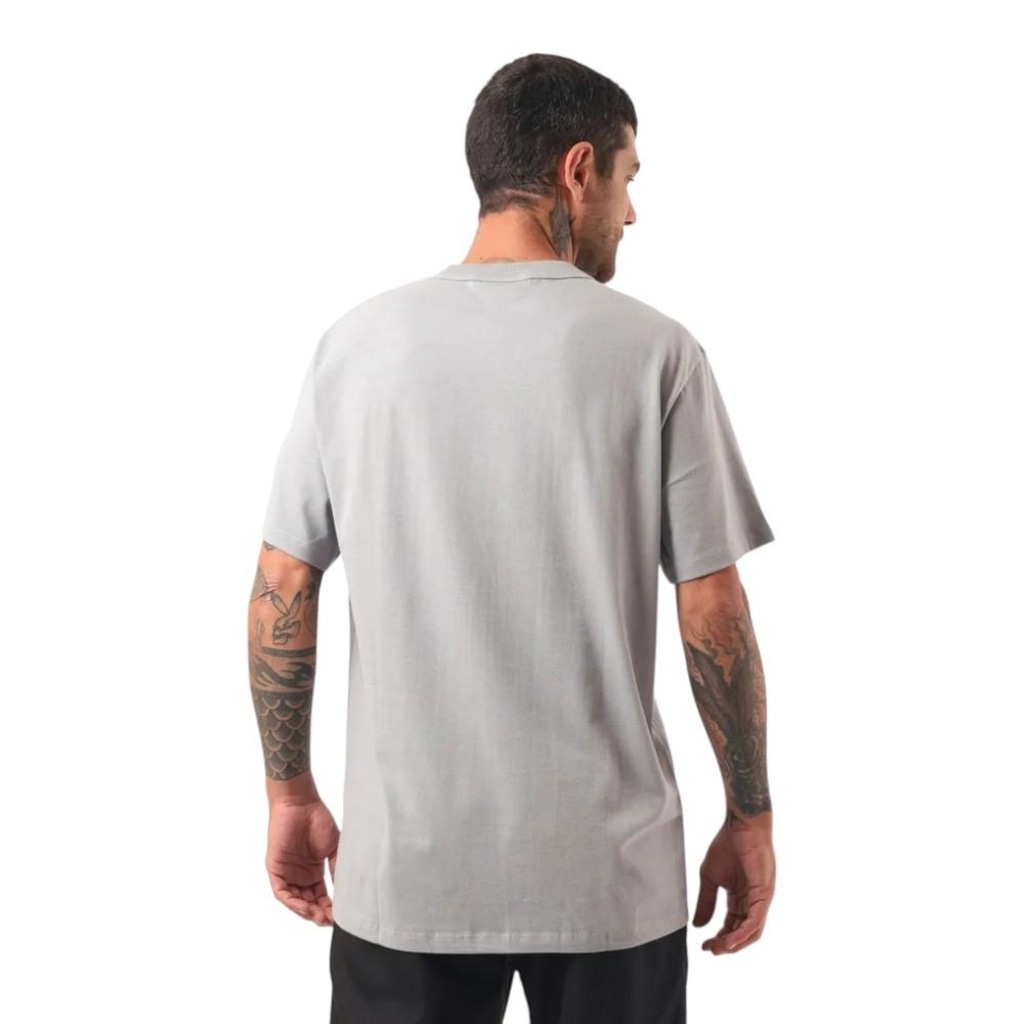 Imagem 2 do produto Camiseta Champion Malhão Pes Logo com Bordado Masculina