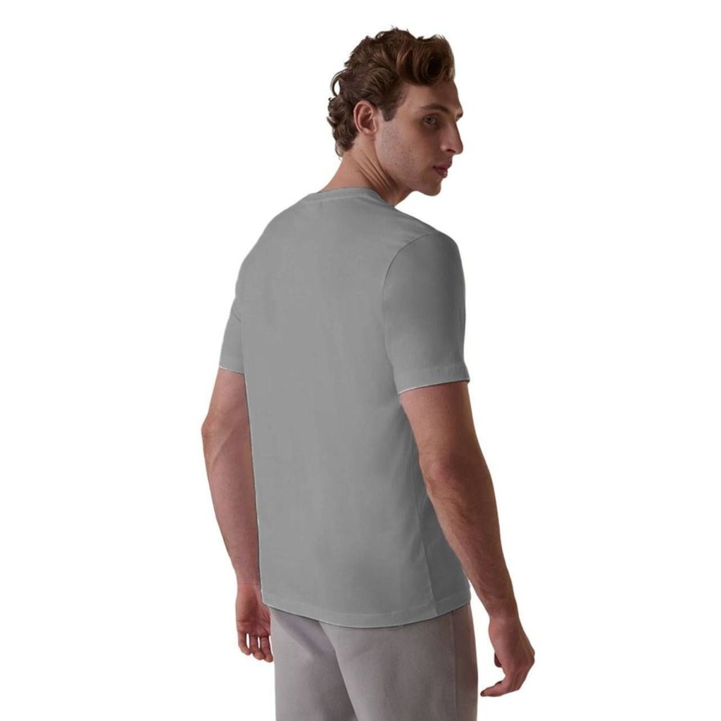 Imagem 2 do produto Camiseta Fila Comfort Classic Masculina