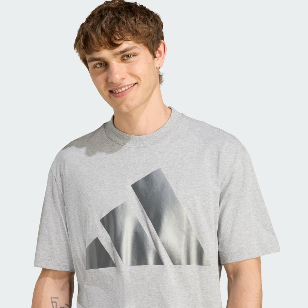Imagem 5 do produto Camiseta adidas Holiday Big Logo Masculina