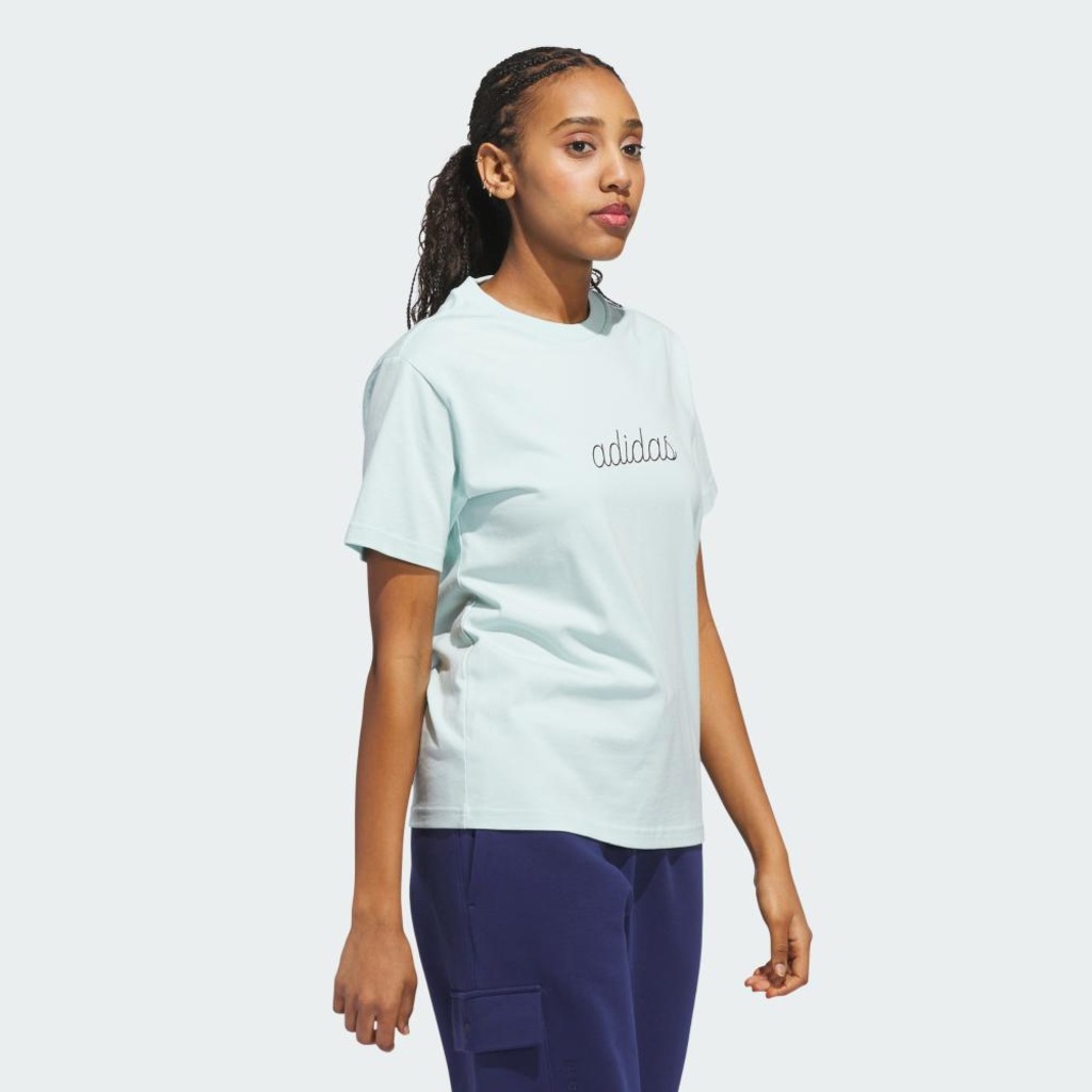 Imagem 4 do produto Camiseta adidas Cozy Holiday Feminina