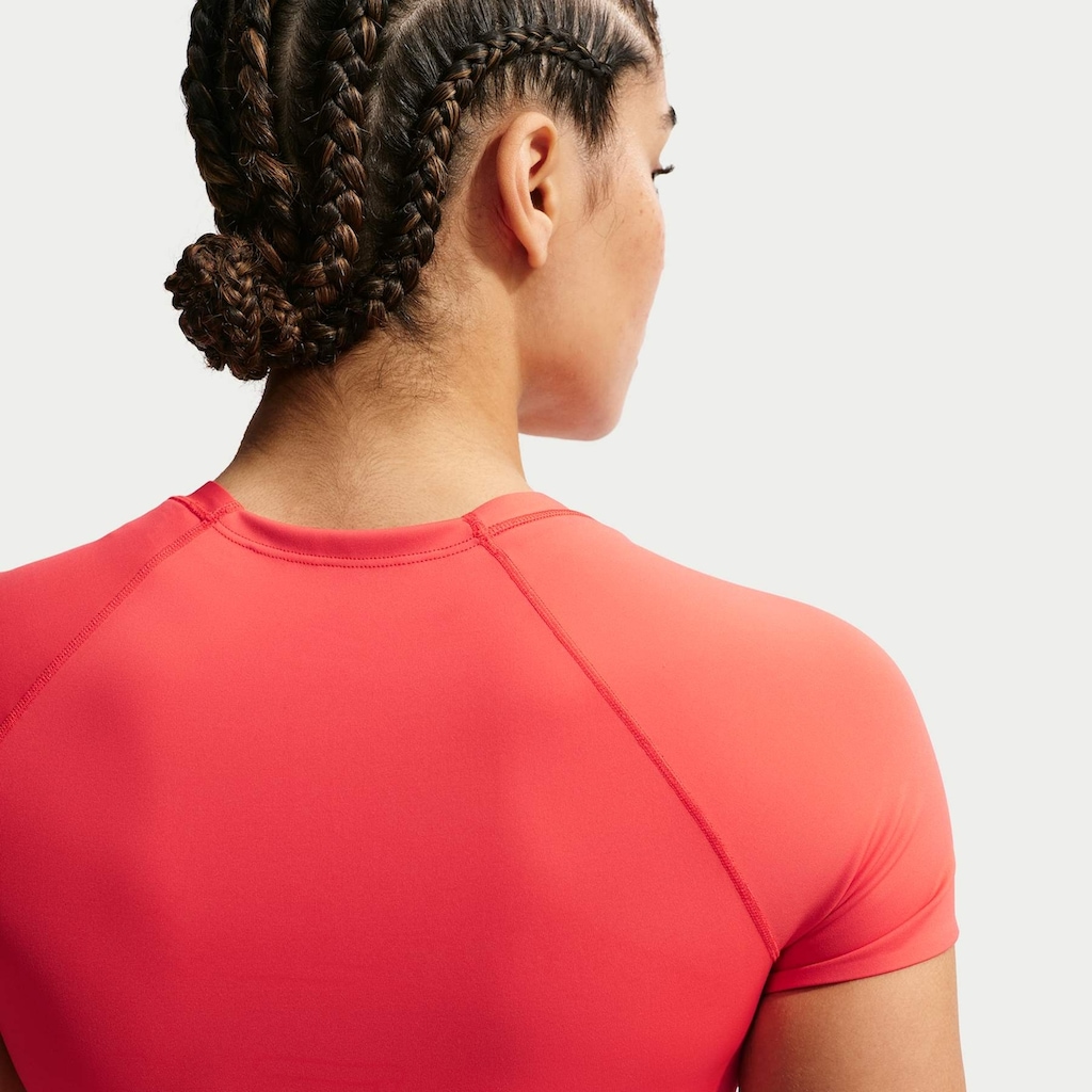 Imagem 2 do produto Camiseta Dri-FIT Nike Universa Feminina