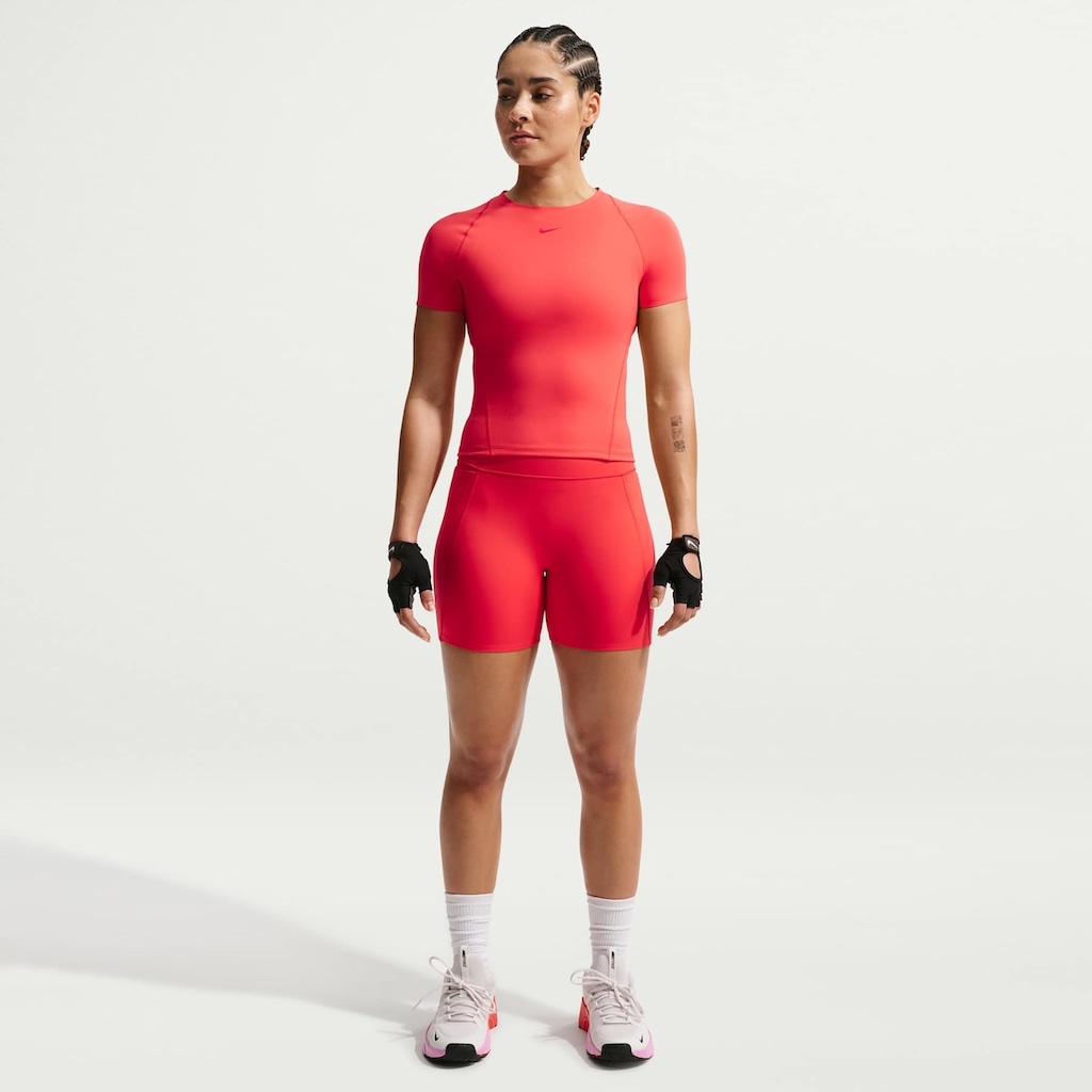 Imagem 4 do produto Camiseta Dri-FIT Nike Universa Feminina