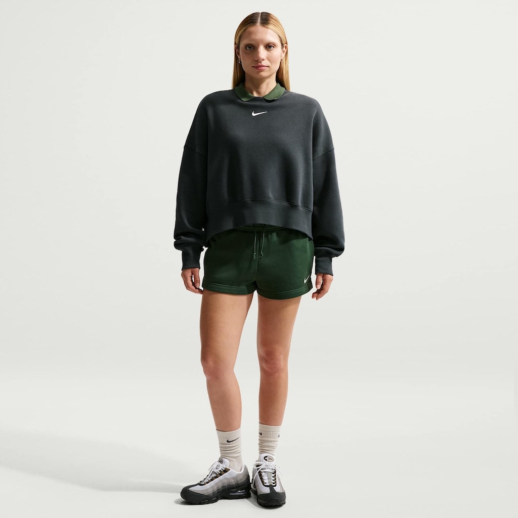 Camiseta Cropped Nike Sportswear Street Feminina