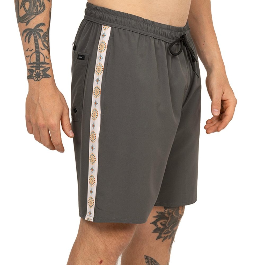 Imagem 3 do produto Bermuda RVCA One Stripe Masculina