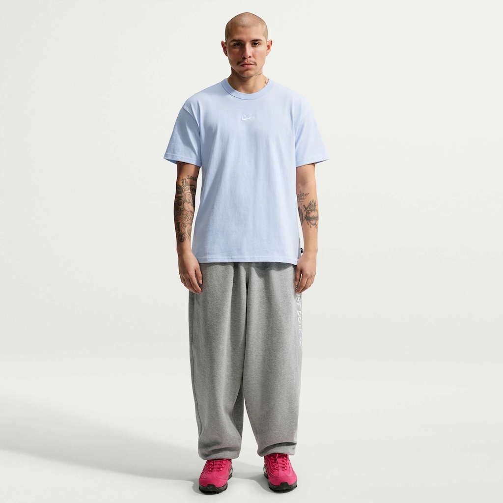 Imagem 4 do produto Camiseta Nike Sportswear Premium Essentials Masculina