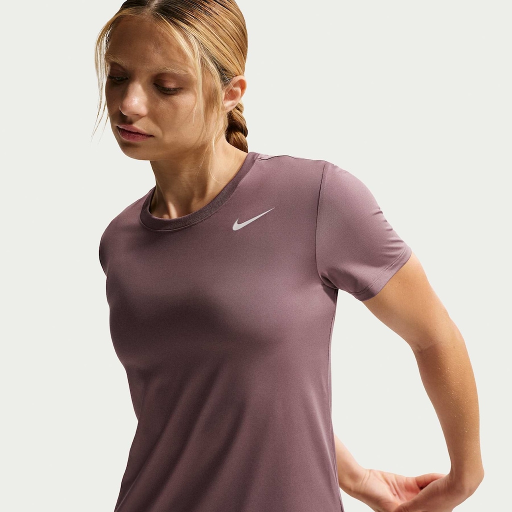 Camiseta Feminina Nike Dri-Fit Legend