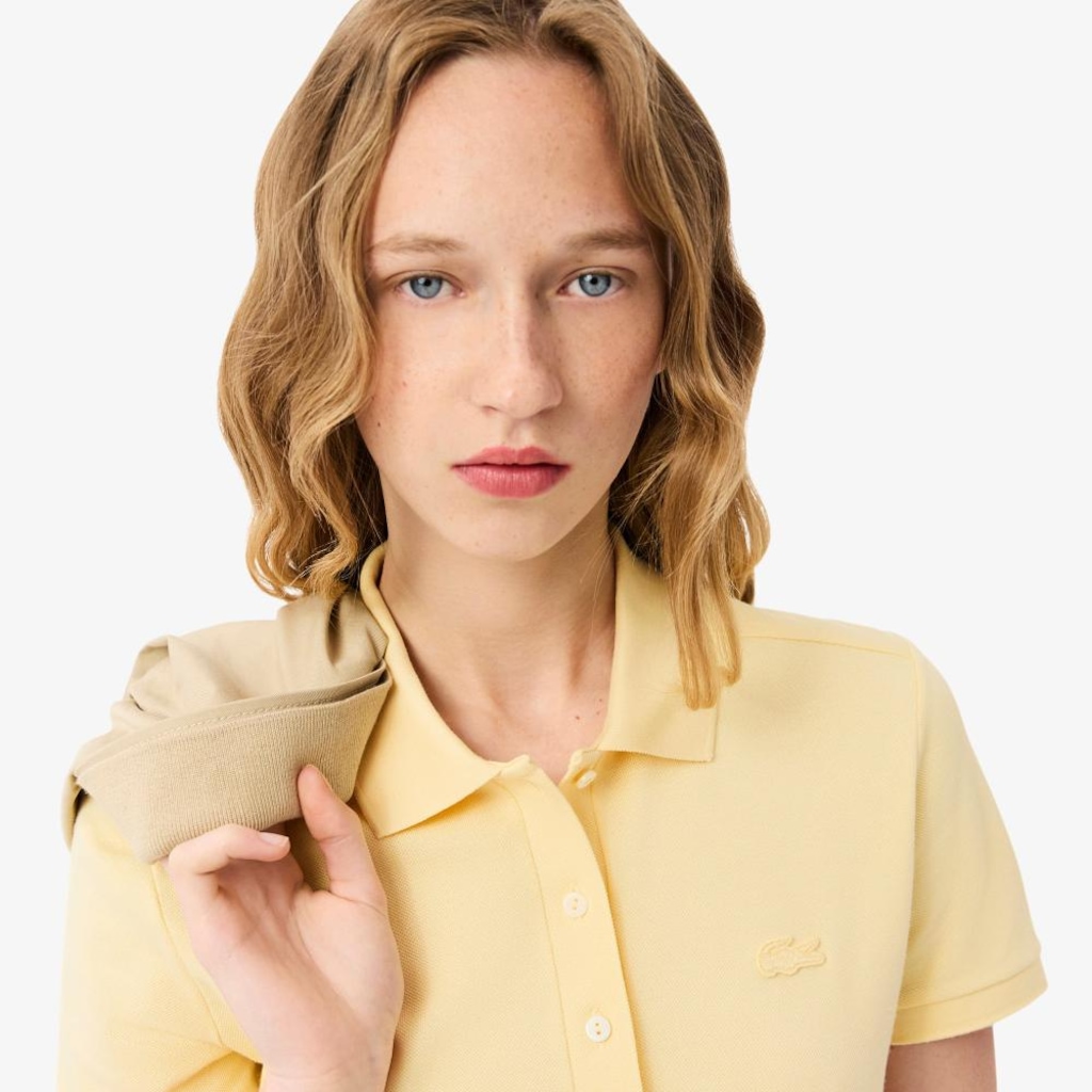 Imagem 2 do produto Camiseta Polo Lacoste L.12.D Slim Feminina – O Clássico com Stretch e Flexibilidade
