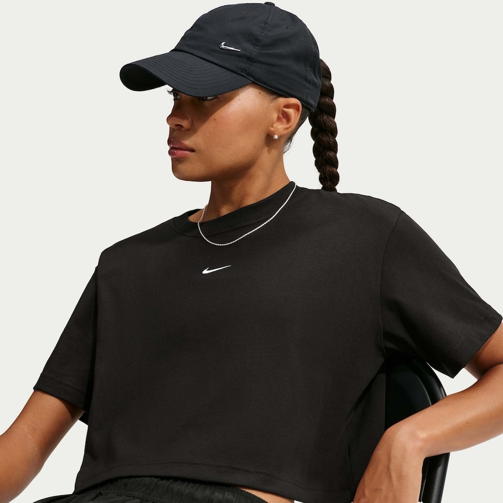 Imagem 3 do produto Camiseta Cropped Nike Sportswear Classic Feminina