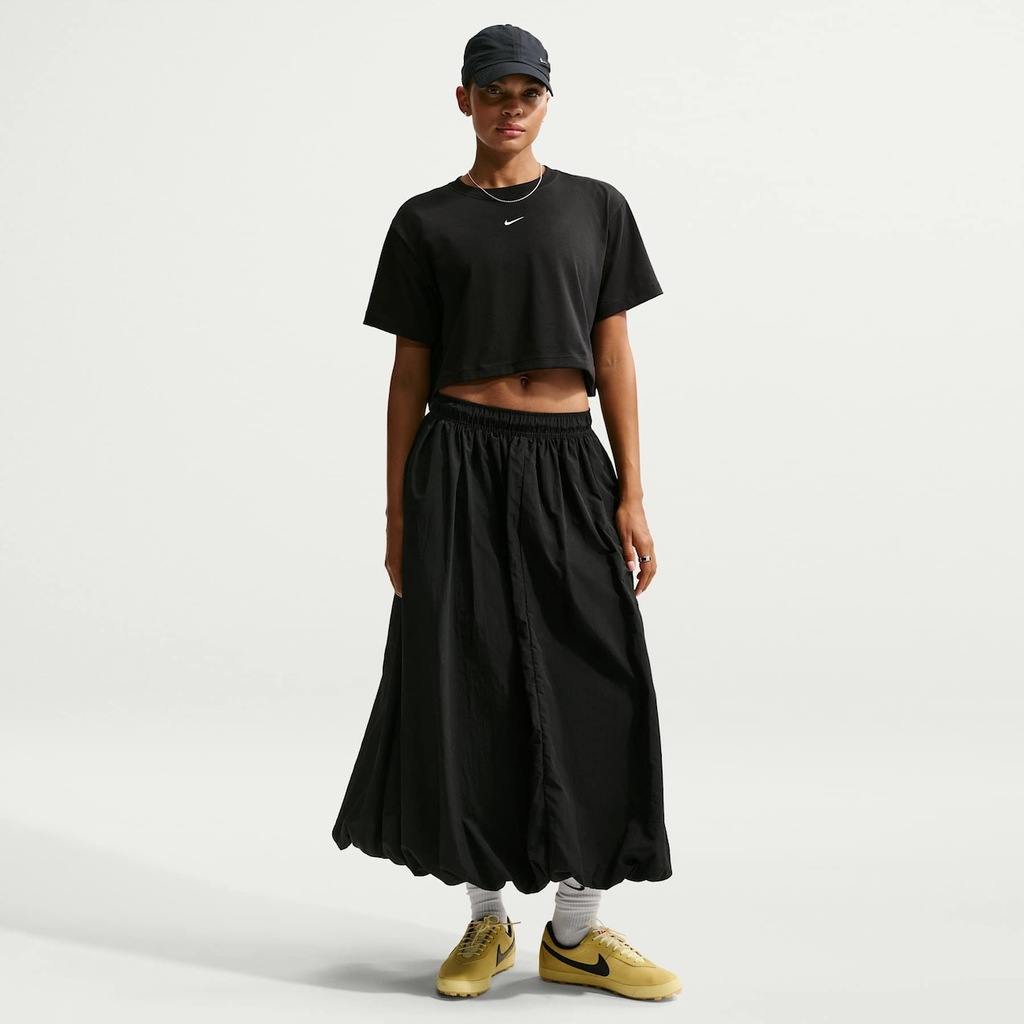 Imagem 4 do produto Camiseta Cropped Nike Sportswear Classic Feminina