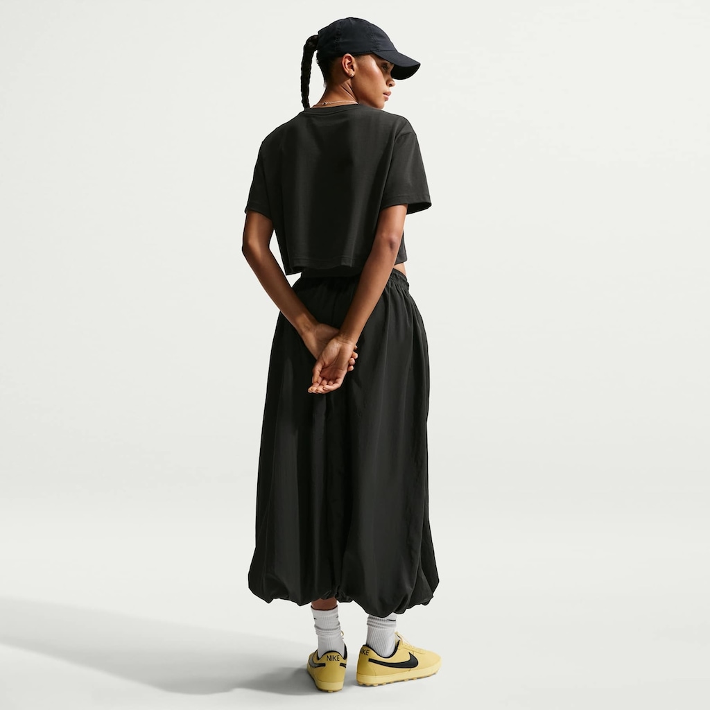 Imagem 5 do produto Camiseta Cropped Nike Sportswear Classic Feminina