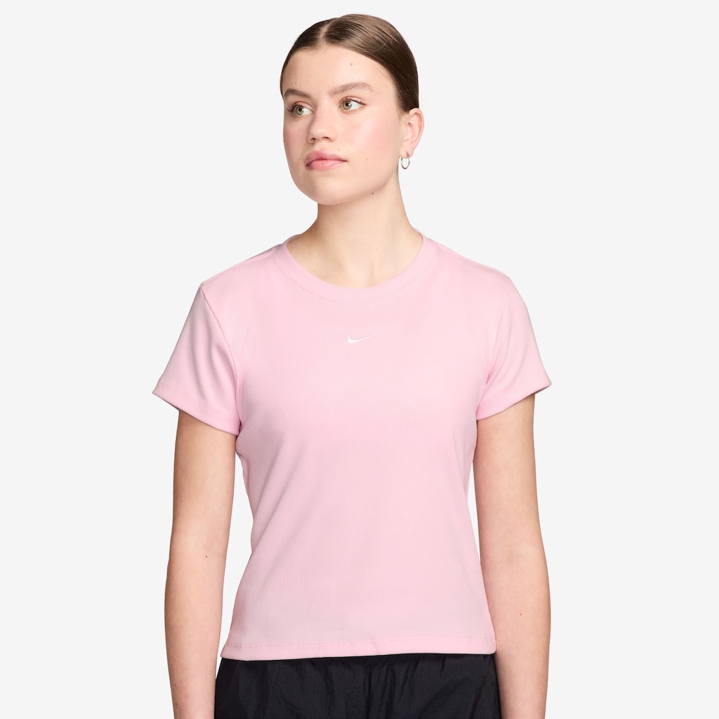 Camiseta Nike Sportswear Feminina
