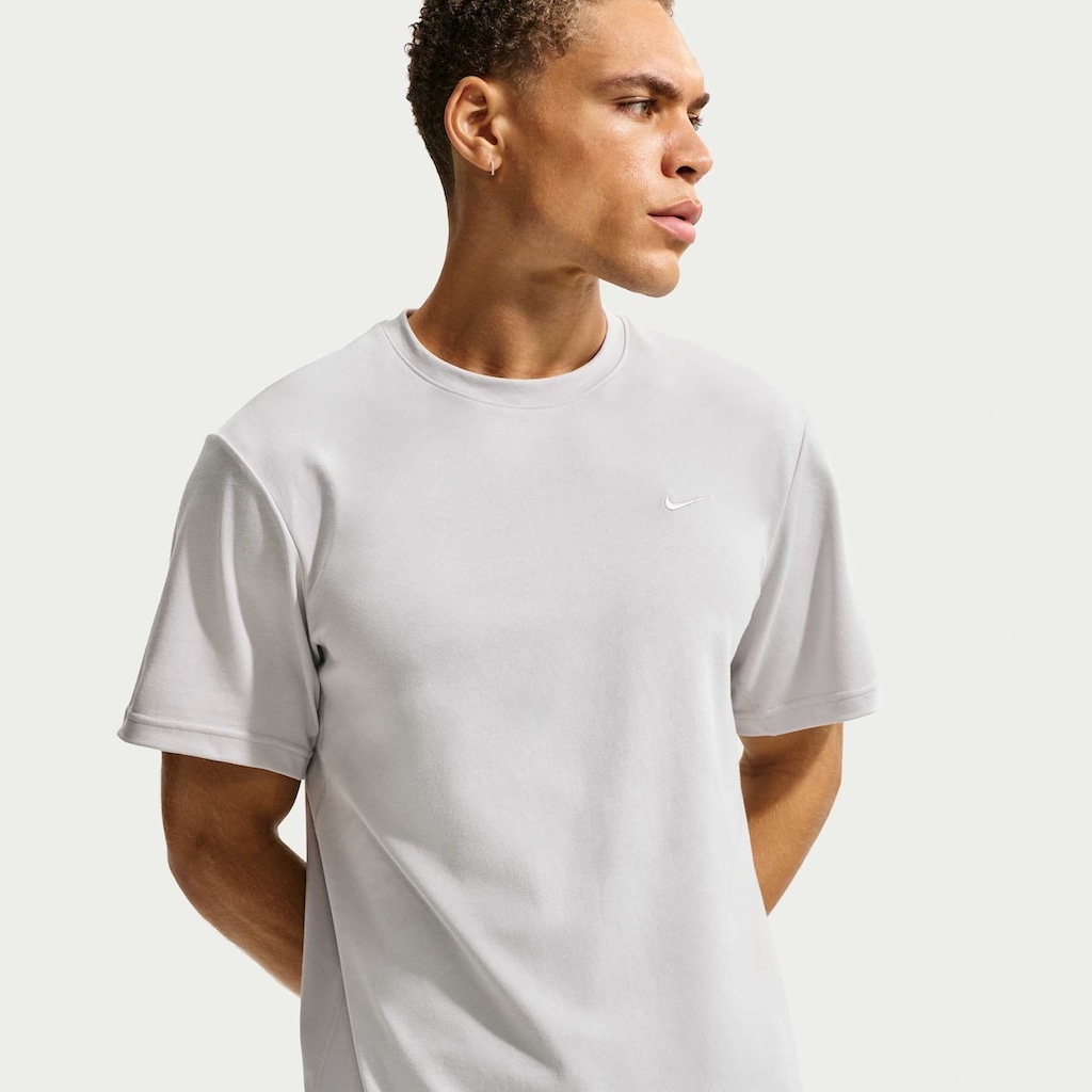 Camiseta Nike Dri-FIT Primary Statement Masculina