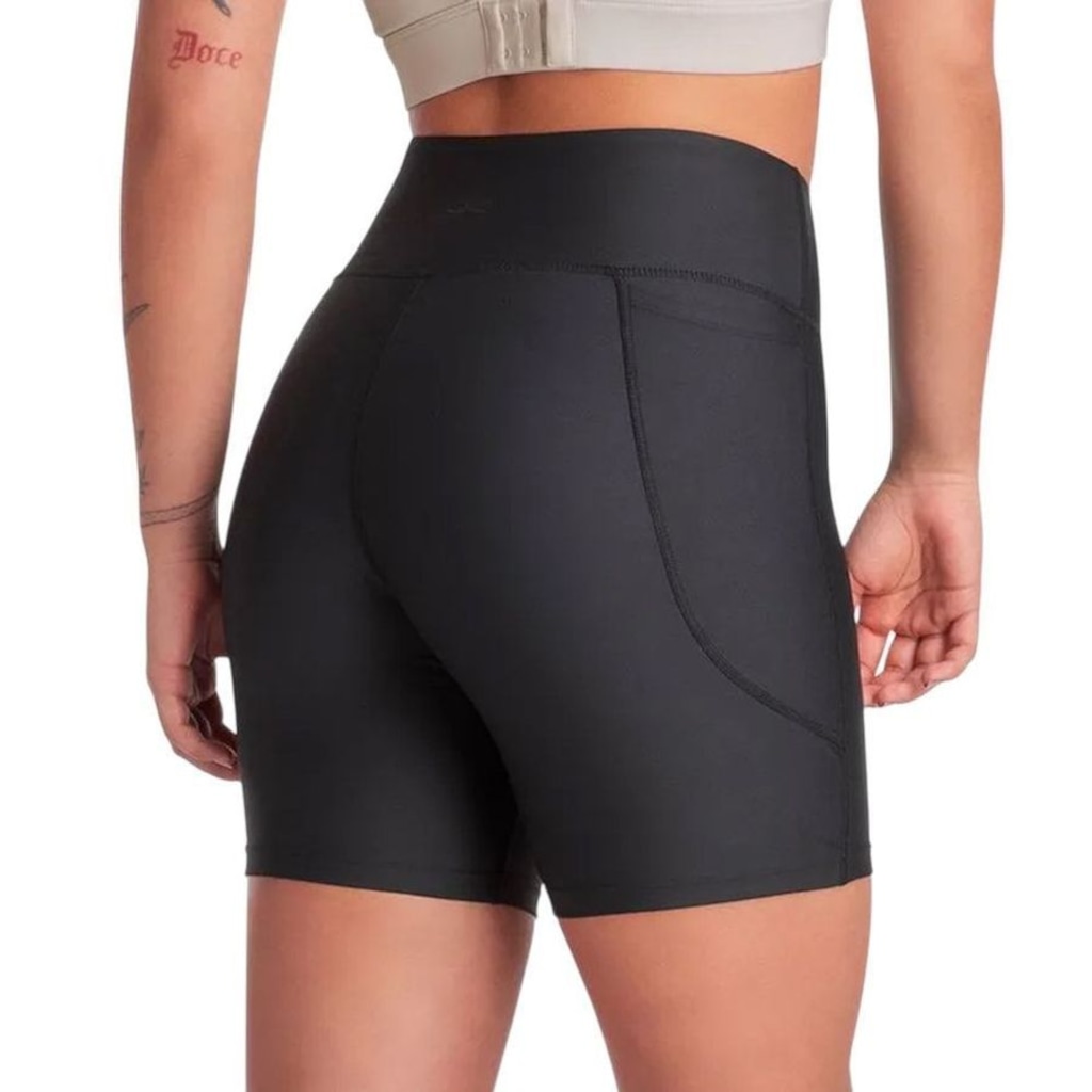 Imagem 2 do produto Bermuda Olympikus Essential 2.0 6 Feminina
