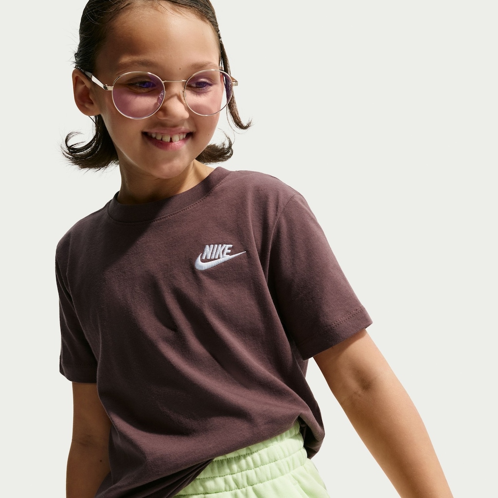 Imagem 3 do produto Camiseta Nike Sportswear Futura Infantil
