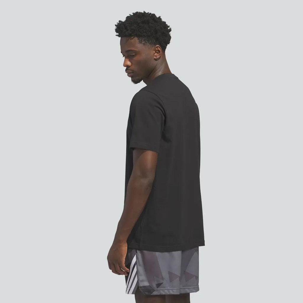 Imagem 2 do produto Camiseta adidas Legends Hook Masculina