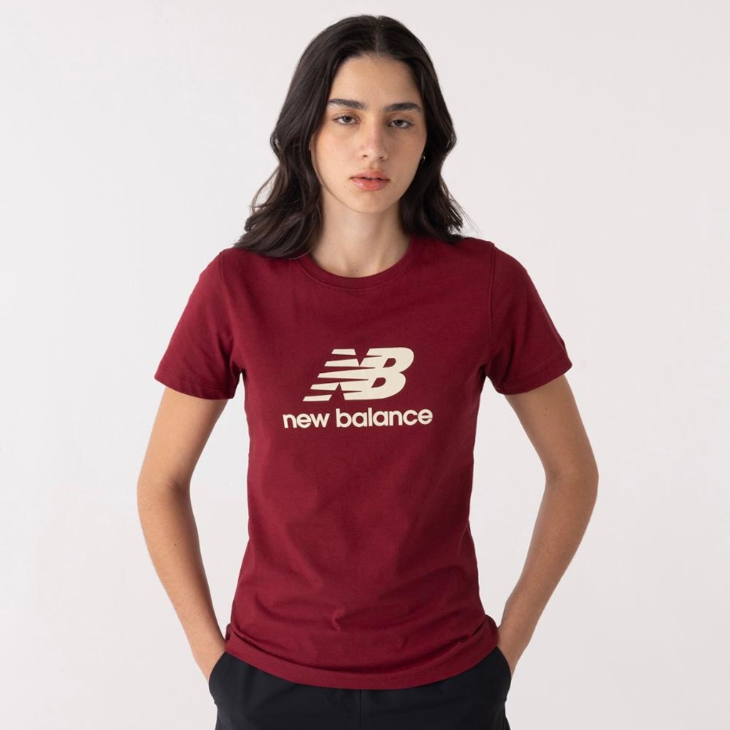 Camiseta New Balance Essentials Feminina