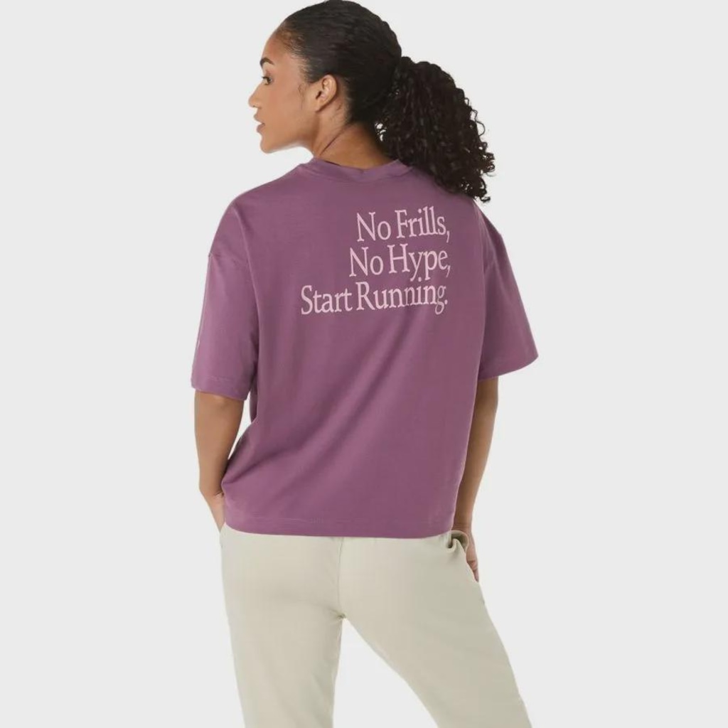 Imagem 3 do produto Camiseta ASICS Relaxada com Estampa de Mensagem de Corredor Feminina