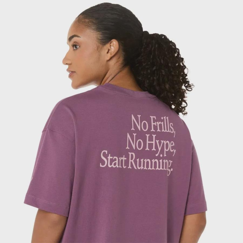 Imagem 5 do produto Camiseta ASICS Relaxada com Estampa de Mensagem de Corredor Feminina