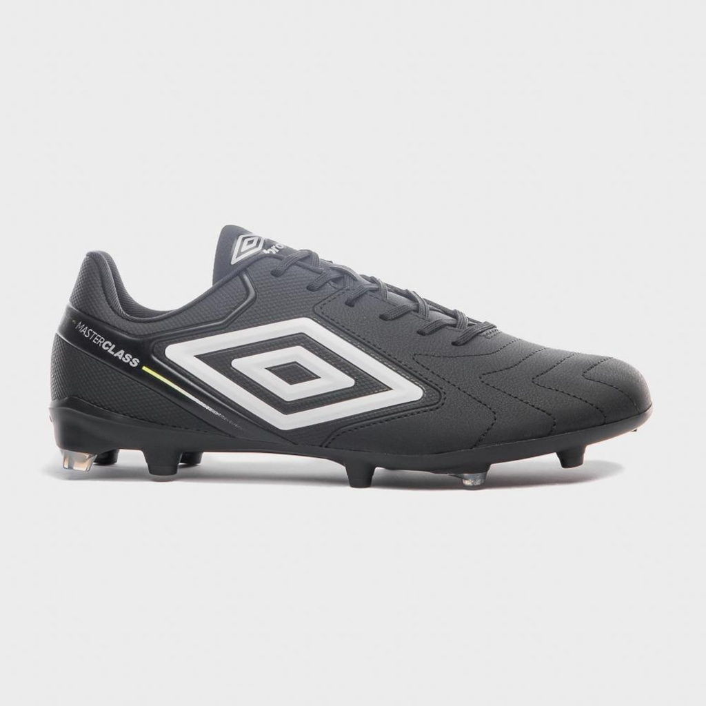 Chuteira de Campo Adulto Umbro Master Class Club