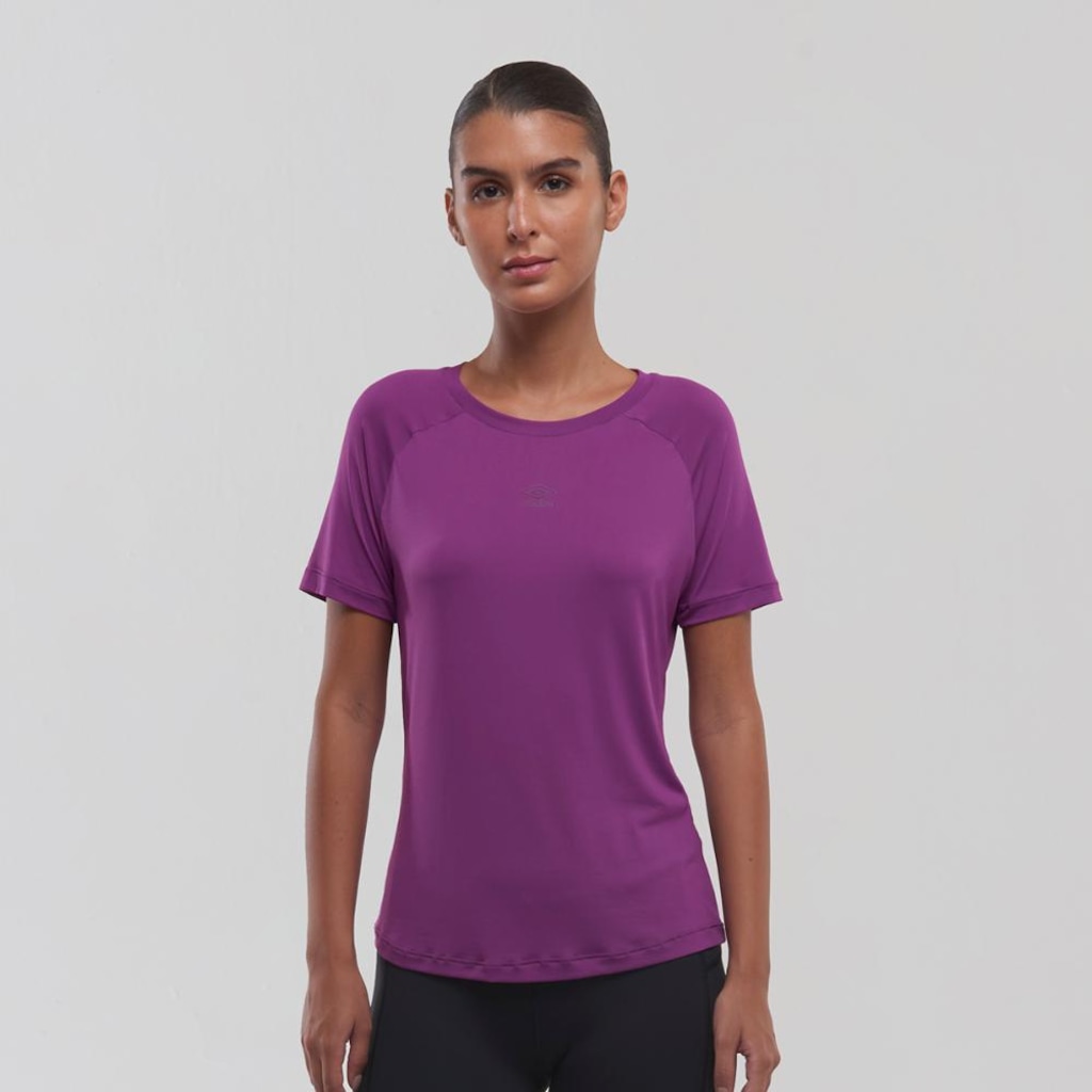 Camiseta Umbro Essential Feminina