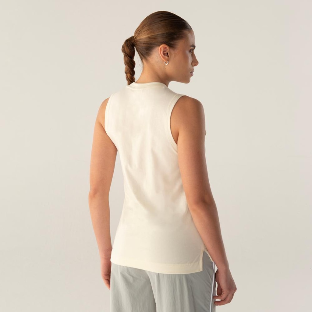 Imagem 2 do produto Camiseta Regata Fila Basic Regular Outline Feminina