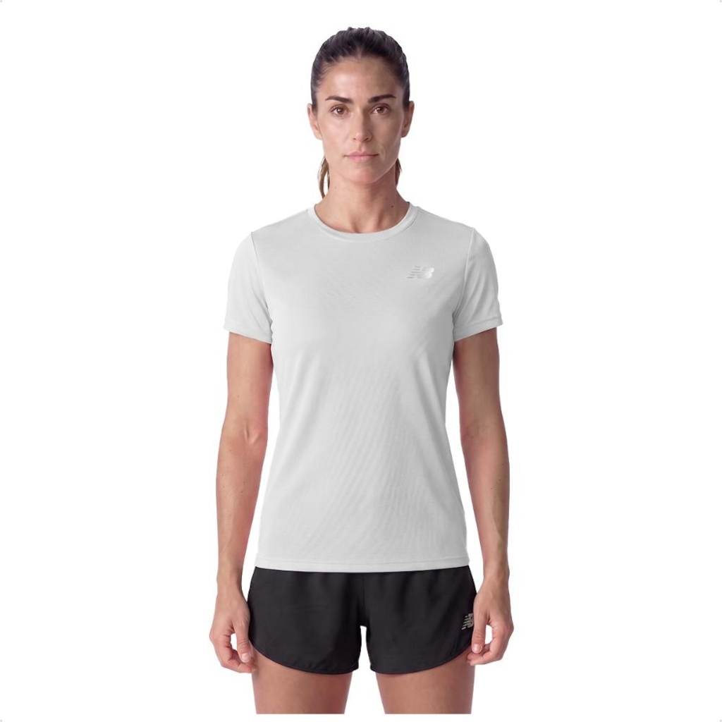 Camiseta New Balance Sport Essentials Feminina