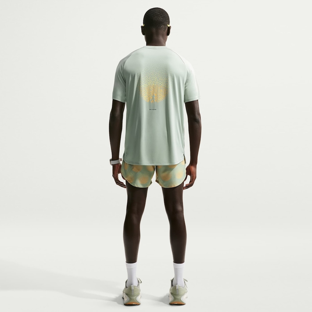 Imagem 5 do produto Camiseta Dri-FIT Nike Stride ADV Distance Dreams Masculina