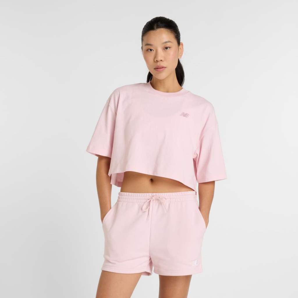 Camiseta Cropped New Balance Small Logo Feminina