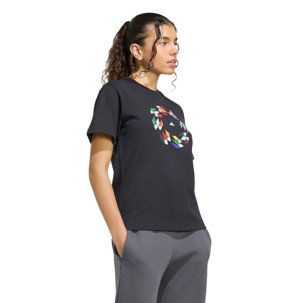 Camiseta adidas House of Tiro Graphic Feminina