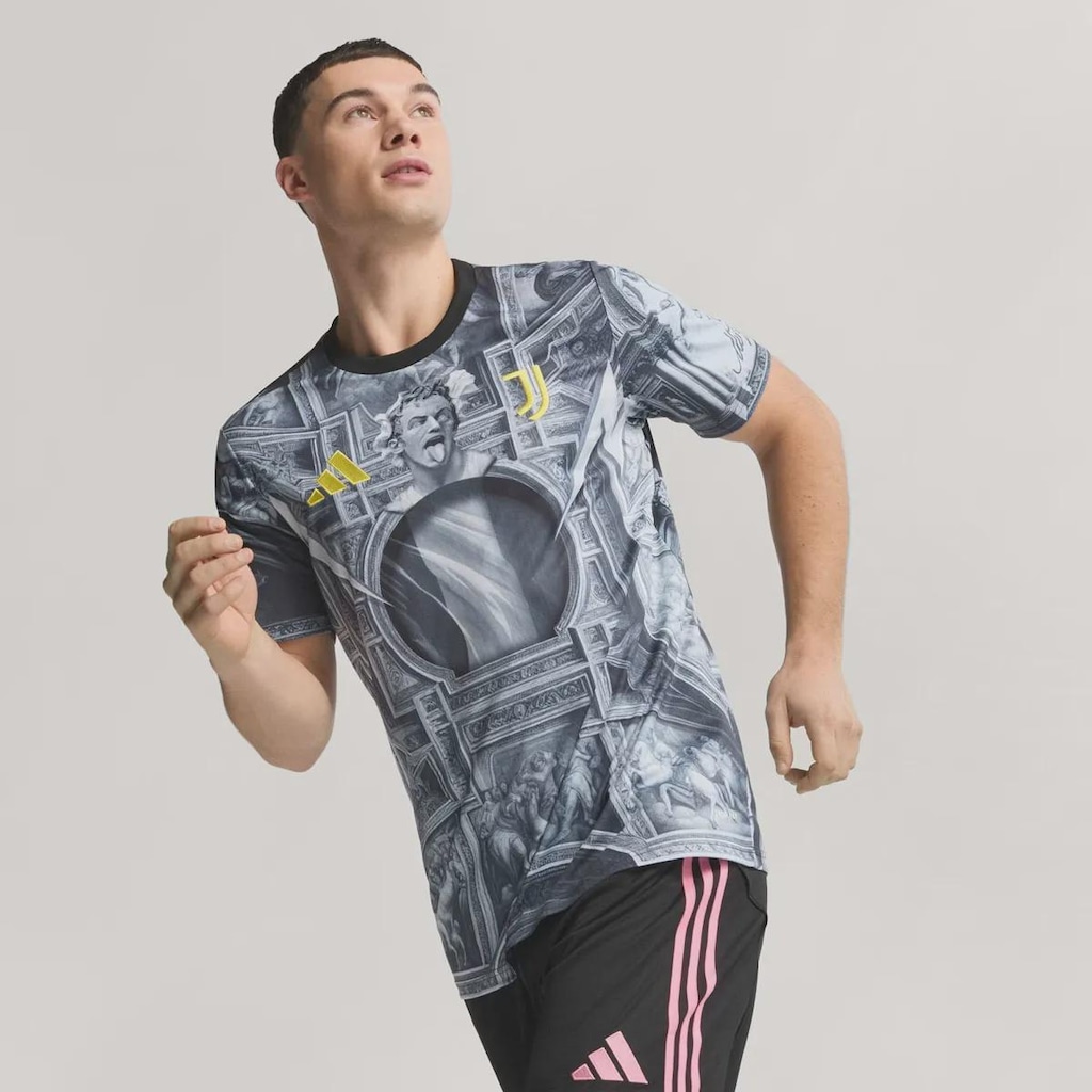 Camisa Juventus Pré Jogo 2026 adidas Masculina