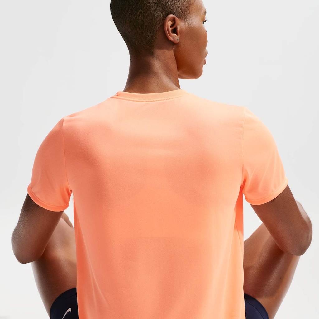 Imagem 2 do produto Camiseta Nike Training Dri-FIT - Feminina