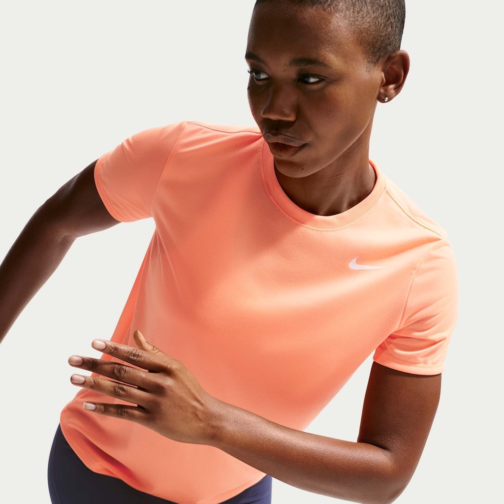 Imagem 3 do produto Camiseta Nike Training Dri-FIT - Feminina