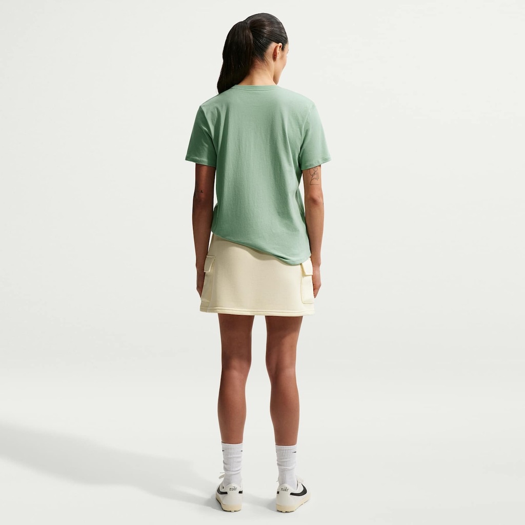 Imagem 5 do produto Camiseta Nike Essentials Feminina