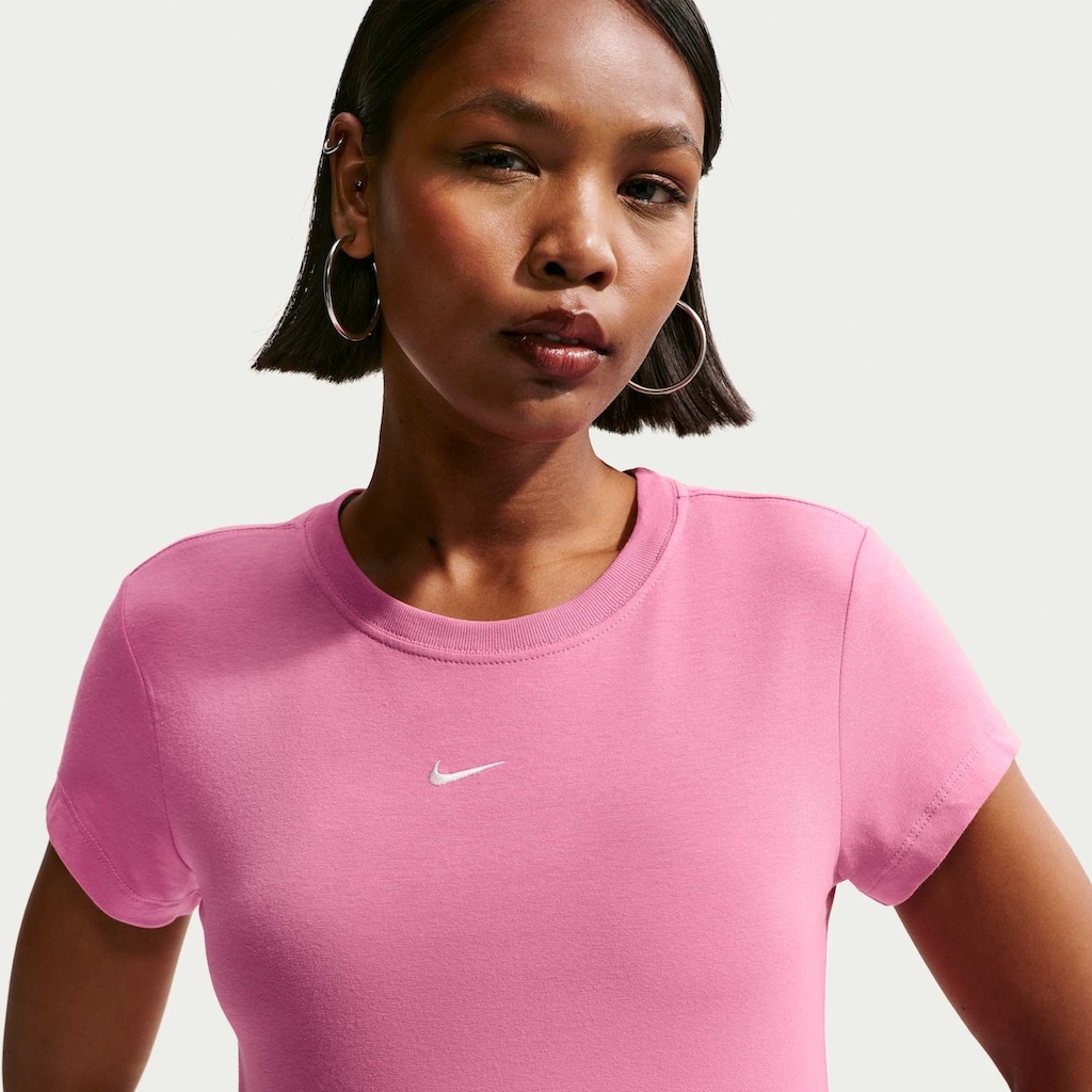 Camiseta Nike Sportswear Chill Knit Feminina
