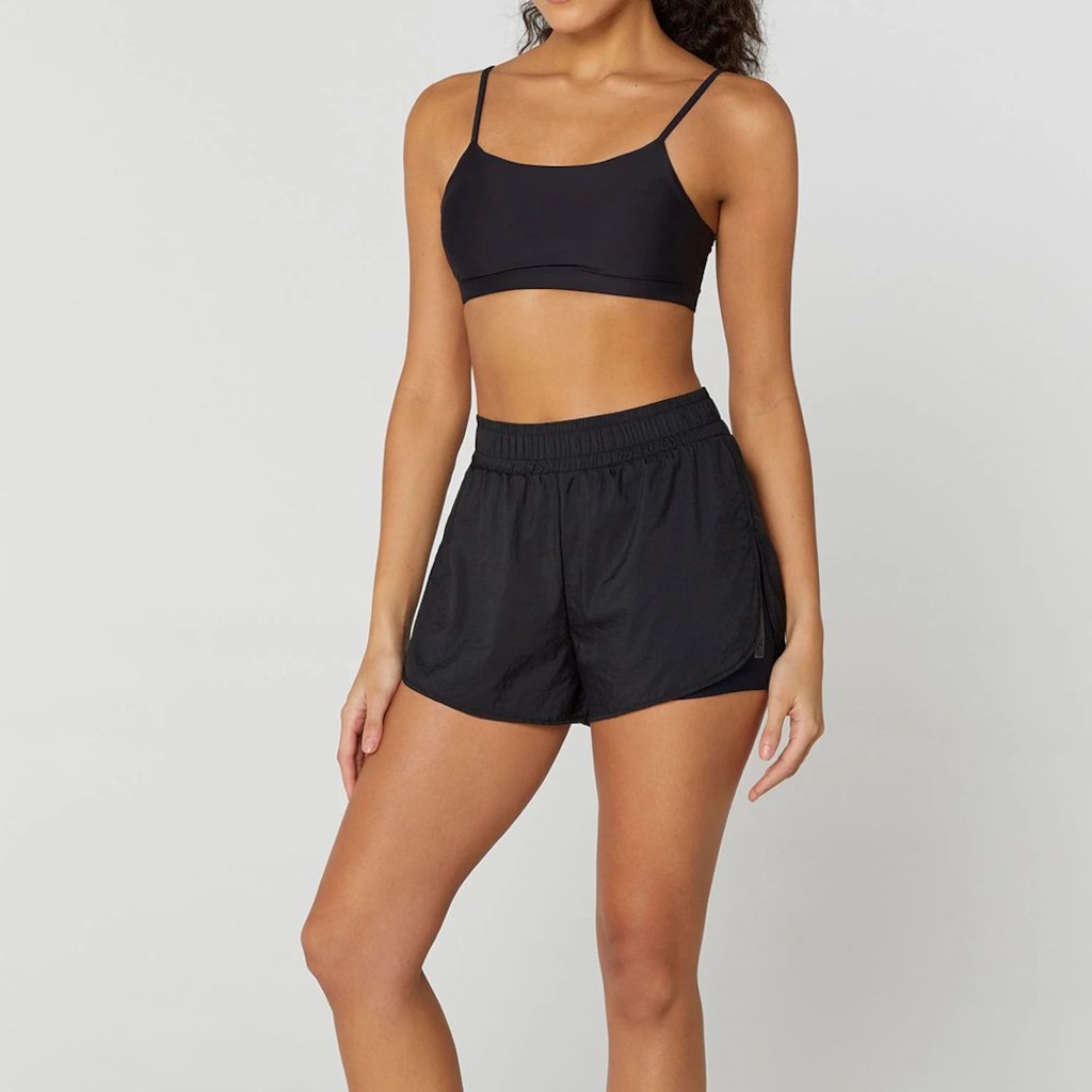 Shorts Alto Giro Sobreposto Eterno Abertura Lateral Feminino