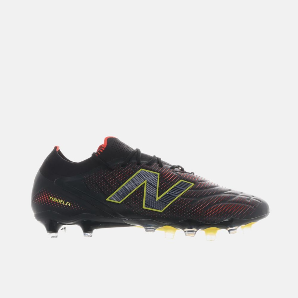 Chuteira de Campo Adulto New Balance Tekela Elite Low Fg V5