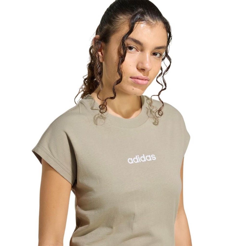 Imagem 2 do produto Camiseta Adidas Essentials - Feminina