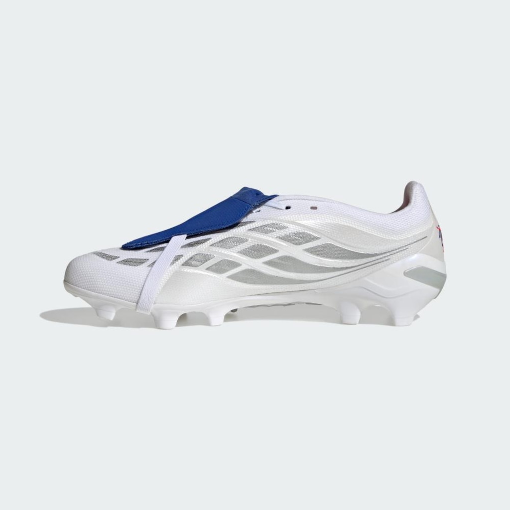 Imagem 3 do produto Chuteira de Campo Adulto adidas com Língua Dobrável Predator League