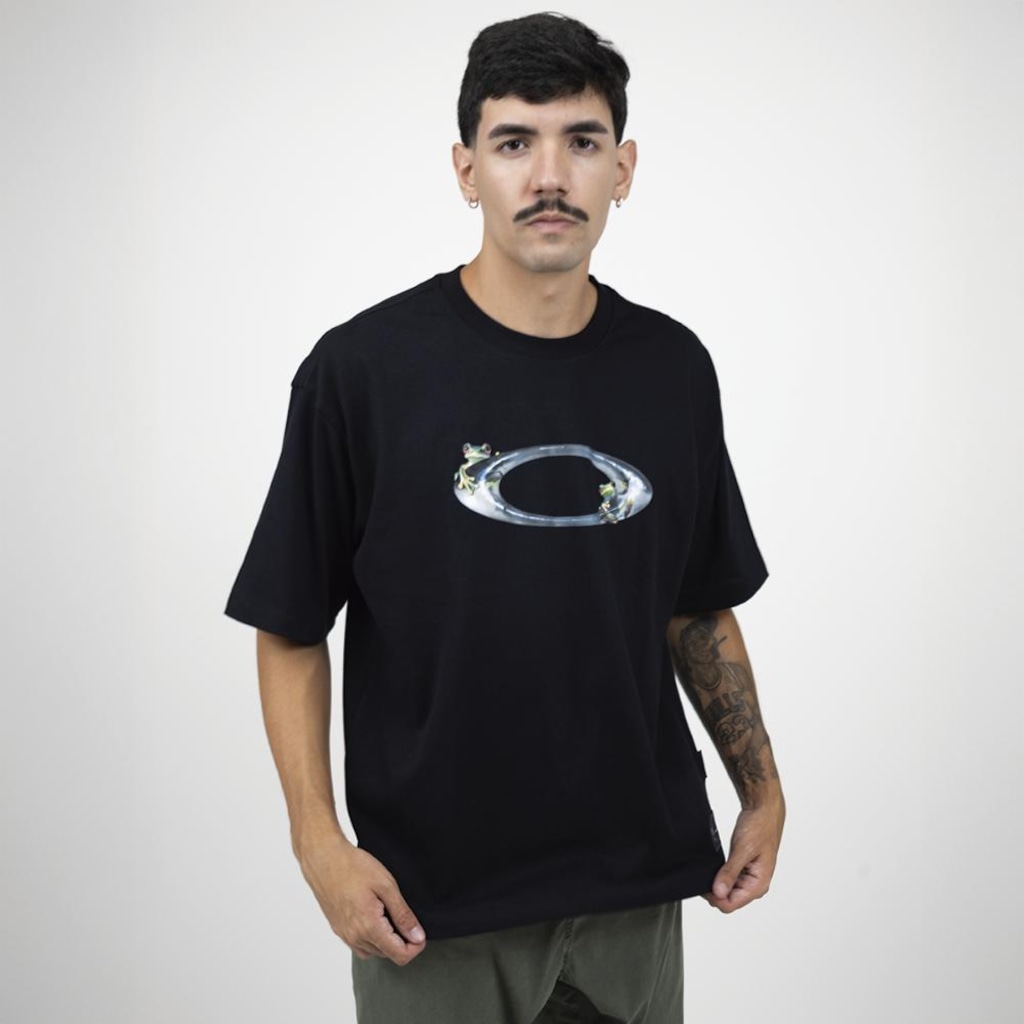 Imagem 2 do produto Camiseta Oakley Jupiter's Adventure SS Tee Blackout - Masculina