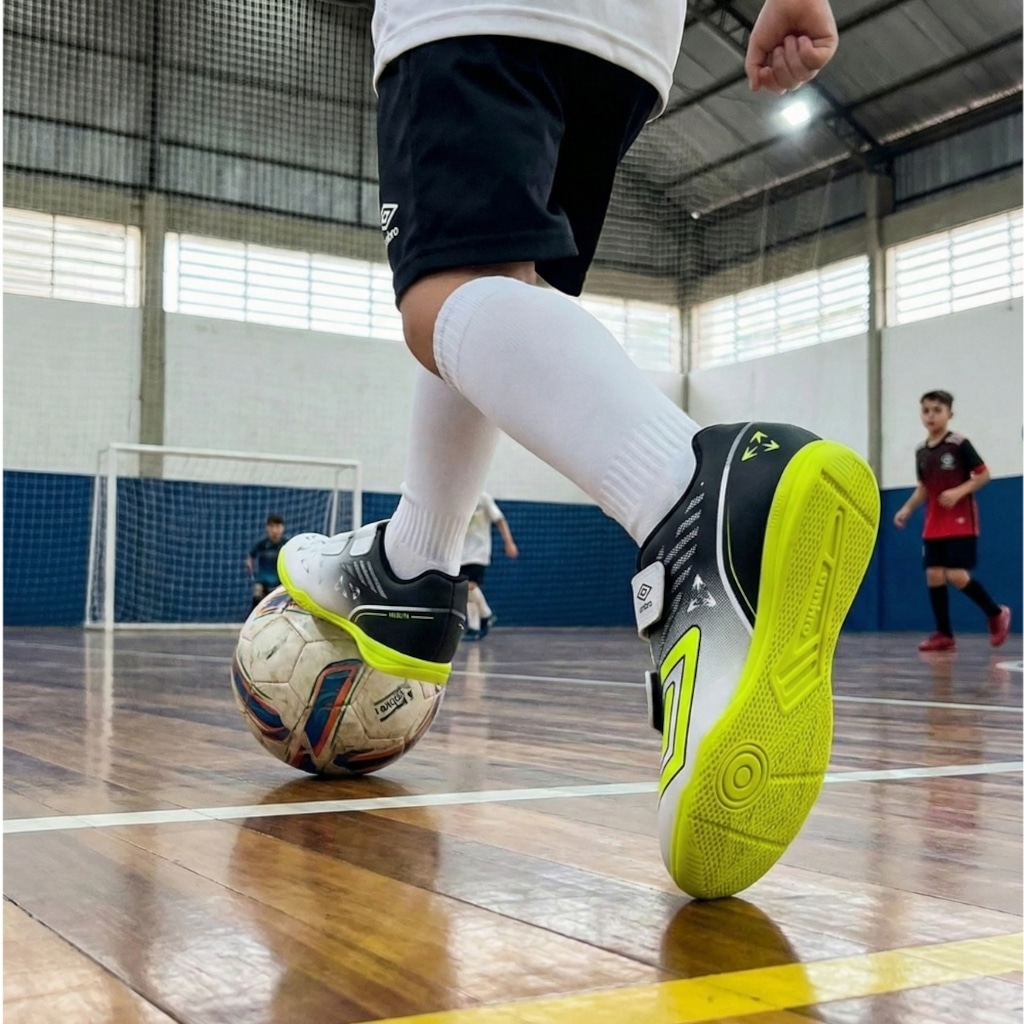 Imagem 2 do produto Chuteira de Futsal Infantil Velocita - Umbro
