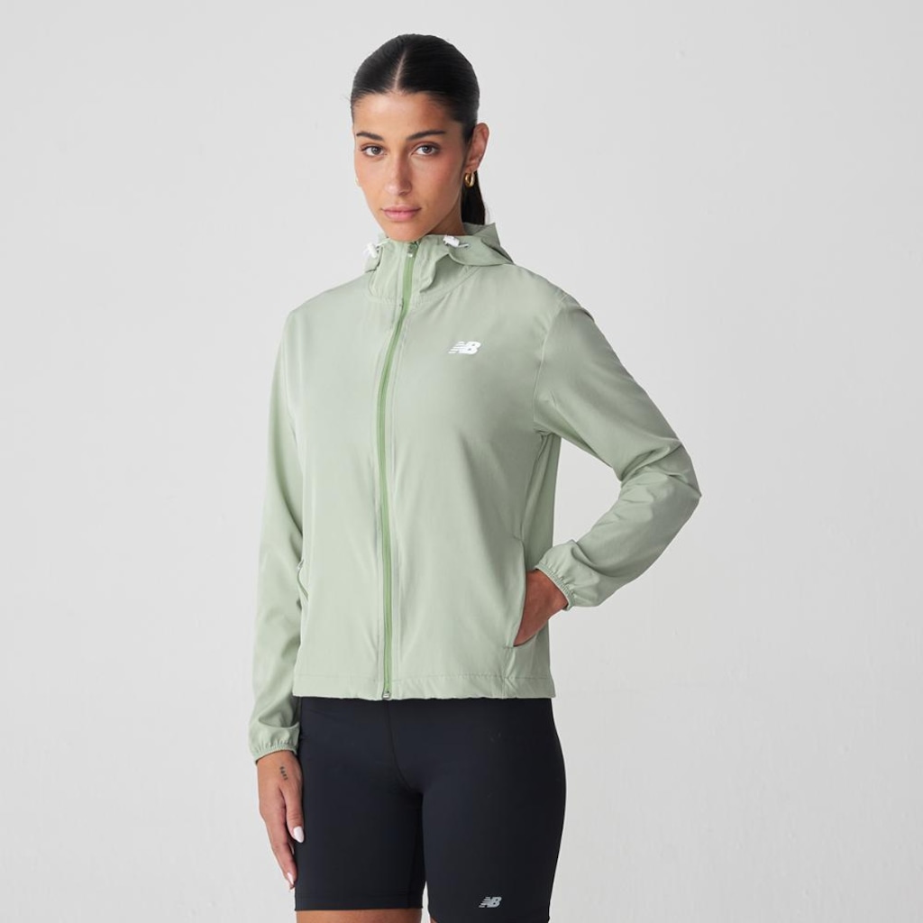 Jaqueta Corta Vento New Balance Sport Essentials Run Feminino