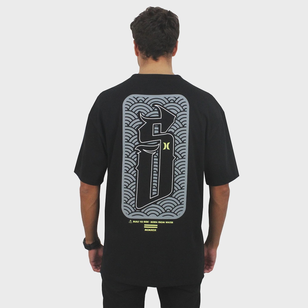 Imagem 2 do produto Camiseta Max Fit Hurley x Shibuya Logo Escama Black - Masculina