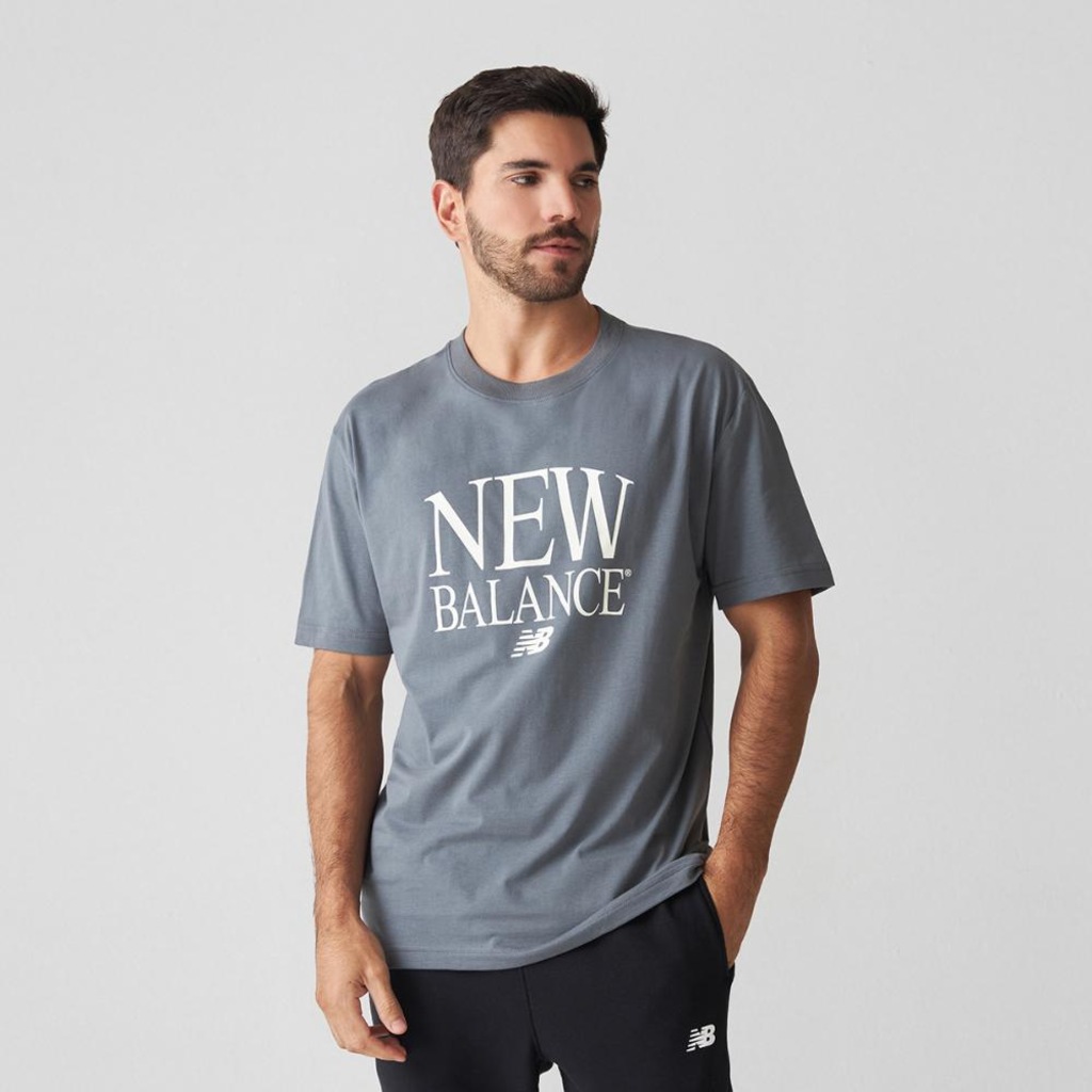 Camiseta New Balance Reimagined Graphic Masculina