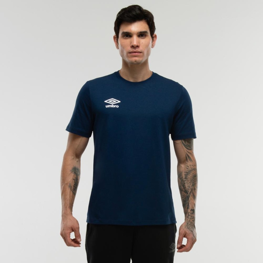 Camiseta Umbro Essential Masculino