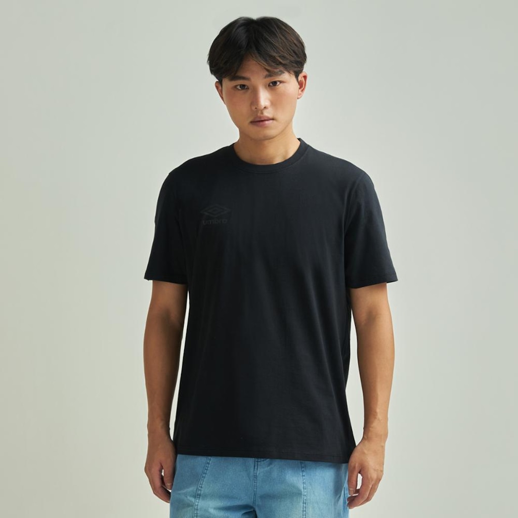 Camiseta Umbro Essential Masculino