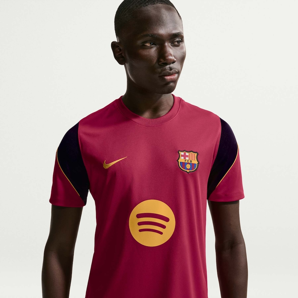 Camiseta Barcelona Nike Strike Masculina