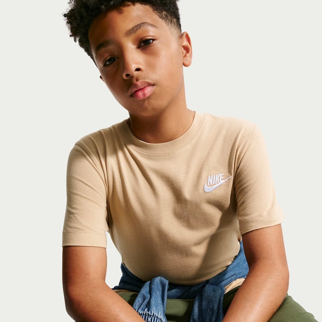 Imagem 3 do produto Camiseta Nike Sportswear Futura Infantil