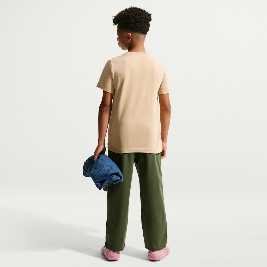 Imagem 5 do produto Camiseta Nike Sportswear Futura Infantil